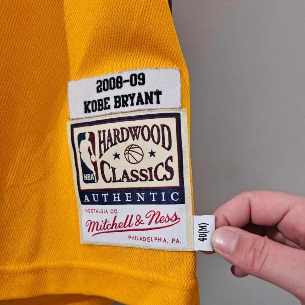 Kobe Bryant jersey